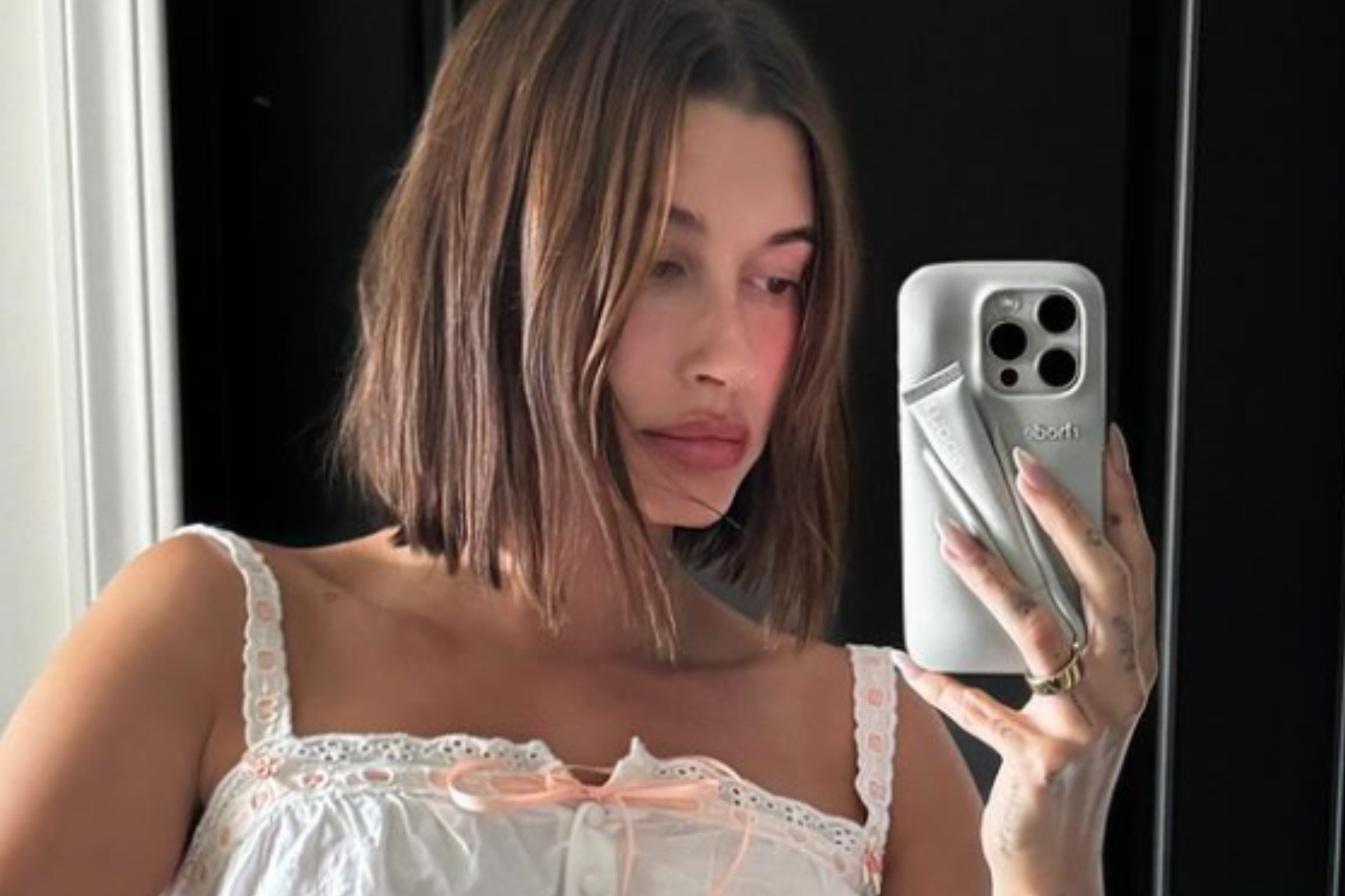 Quand Hailey Bieber s'inspire de OUATE